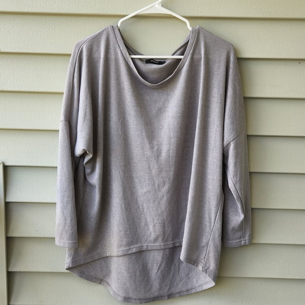 Uget long sleeve gray knit top size M